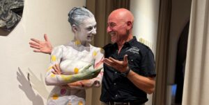 Violante Caburlotto e Maurizio Fruzzetti alla fine della Performance L'Anima nel Marmo presso MUDAC