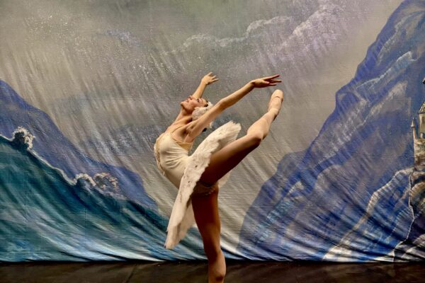 Violante Caburlotto - Il Lago dei Cigni, International Ballet Company Principal Dancer Cristina Terentiev
